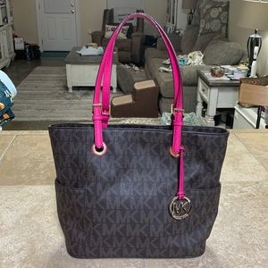 Womens Purse By Michael Kors